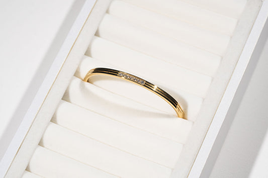 Cora Bangle